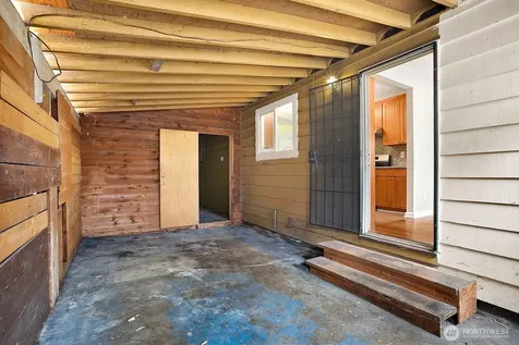 7226 33rd Avenue S Seattle WA 98118