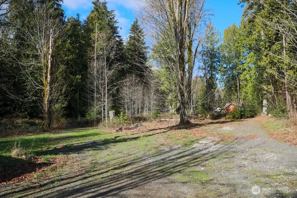 26663 Big Valley Road NE Poulsbo WA 98370