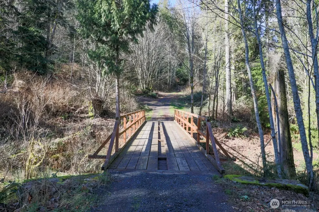 26663 Big Valley Road NE Poulsbo WA 98370