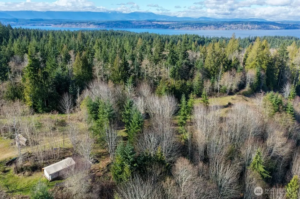 26663 Big Valley Road NE Poulsbo WA 98370