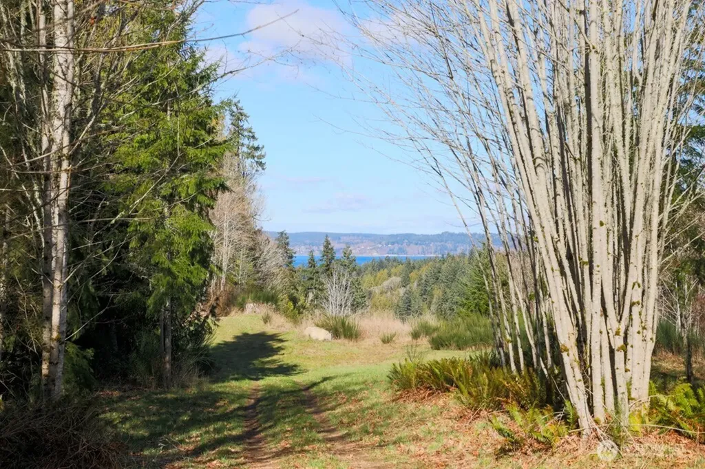 26663 Big Valley Road NE Poulsbo WA 98370
