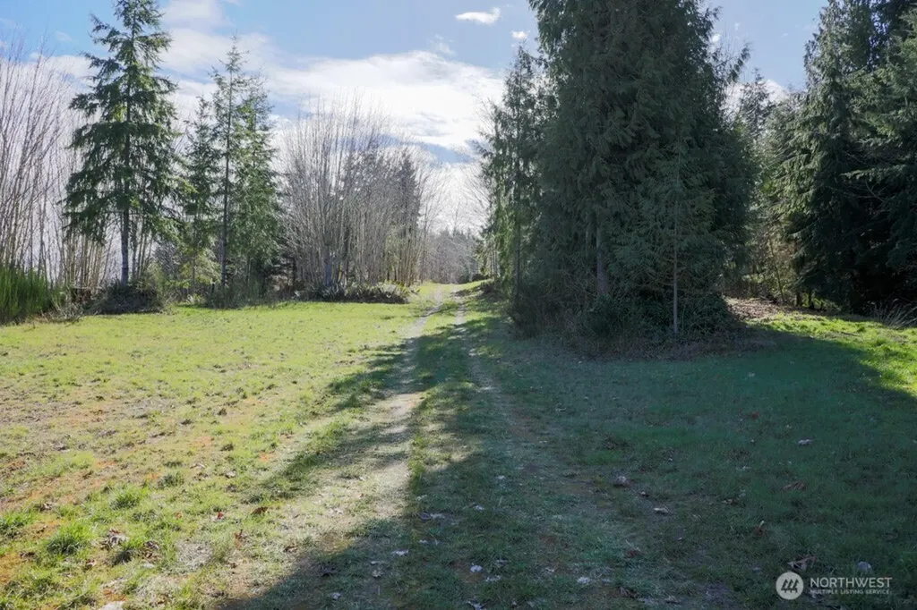 26663 Big Valley Road NE Poulsbo WA 98370