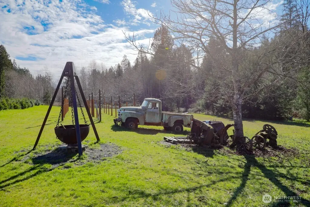 26663 Big Valley Road NE Poulsbo WA 98370