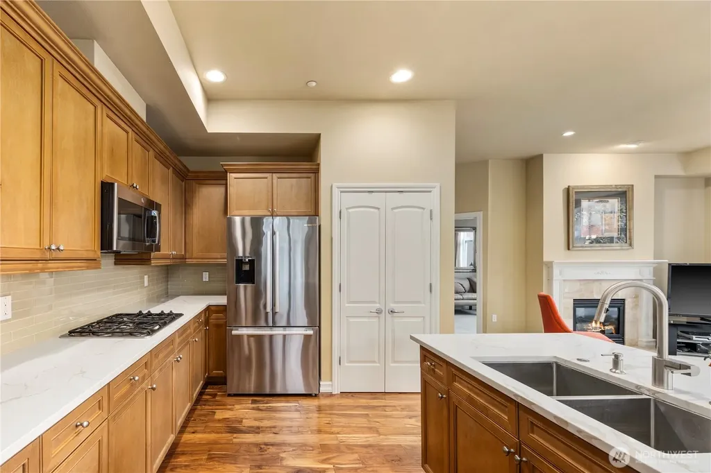 10398 NE 17th Street Bellevue WA 98004