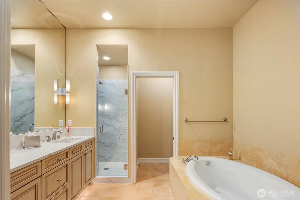 10398 NE 17th Street Bellevue WA 98004