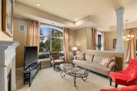 10398 NE 17th Street Bellevue WA 98004