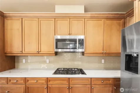 10398 NE 17th Street Bellevue WA 98004