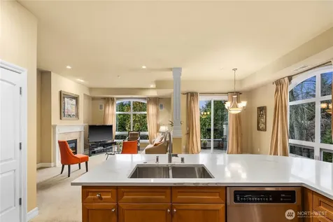 10398 NE 17th Street Bellevue WA 98004