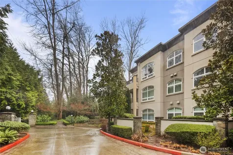 10398 NE 17th Street Bellevue WA 98004