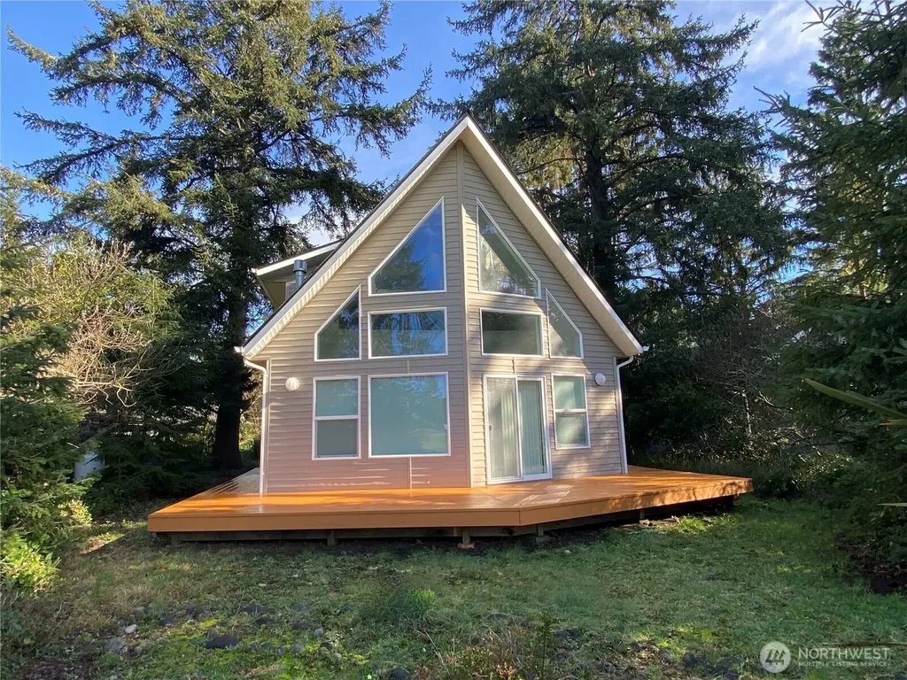 169 Octopus Avenue NE Ocean Shores WA 98569