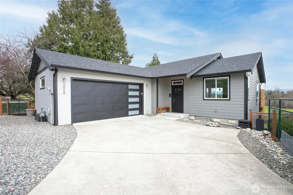 2068 Bakerscape Court Ferndale WA 98248