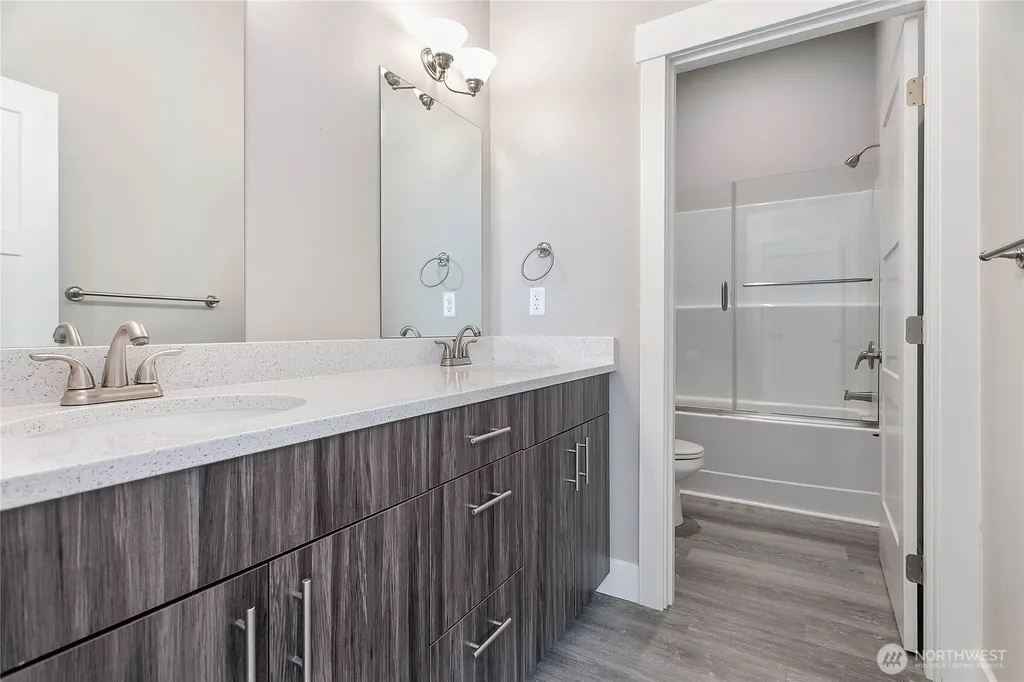 2068 Bakerscape Court Ferndale WA 98248