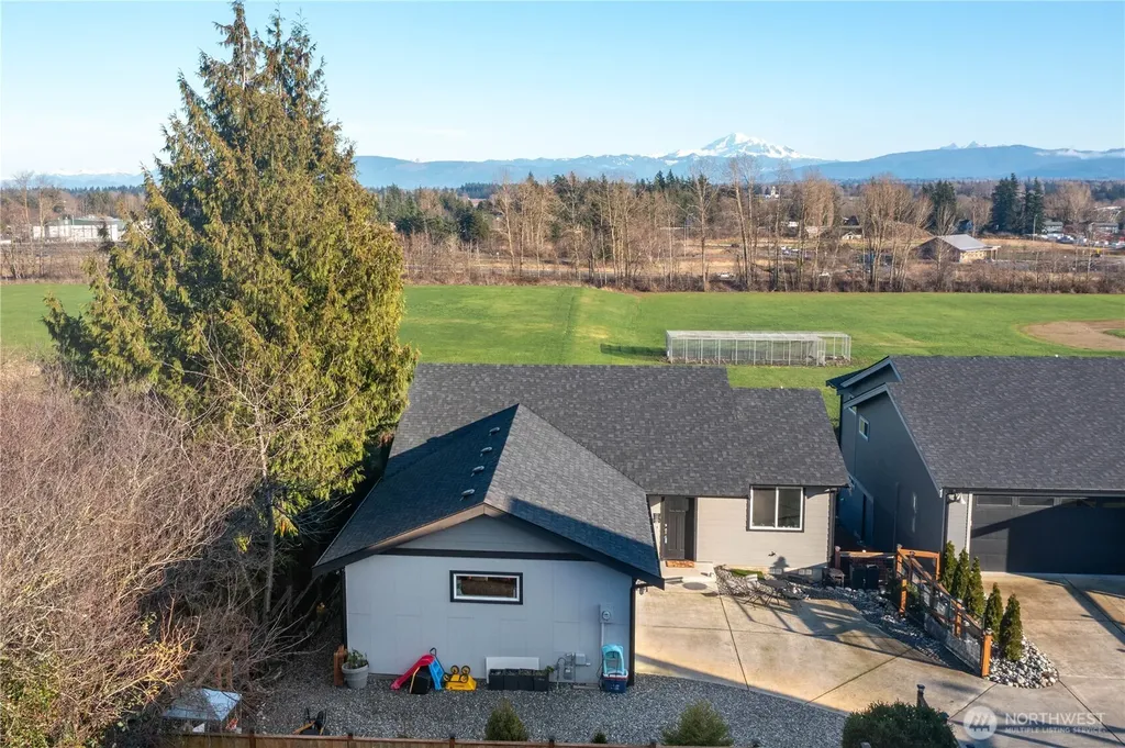 2068 Bakerscape Court Ferndale WA 98248