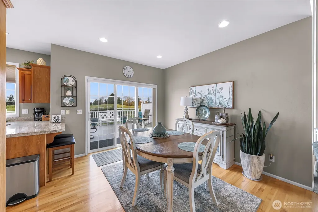 1725 Harrison Lynden WA 98264