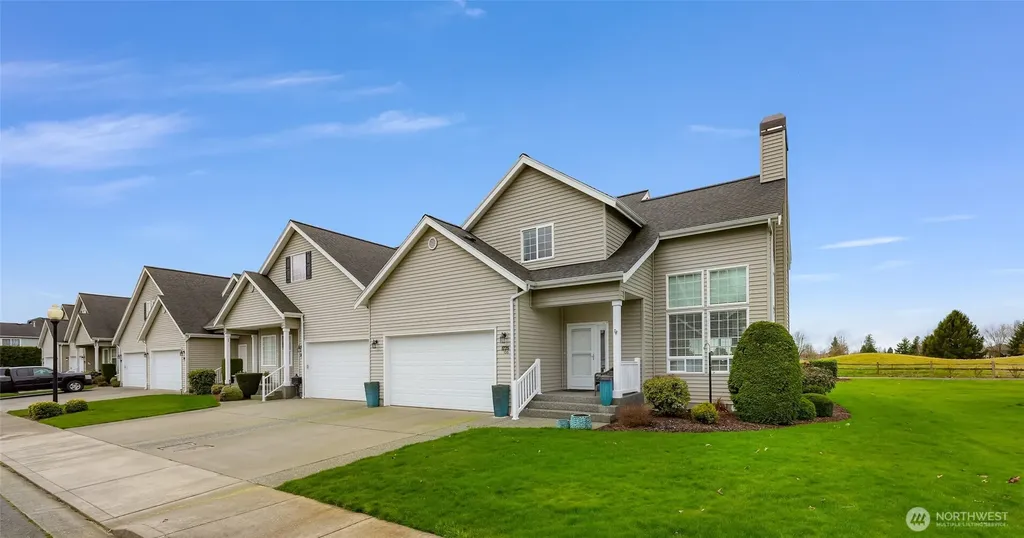 1725 Harrison Lynden WA 98264