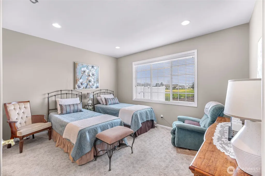 1725 Harrison Lynden WA 98264