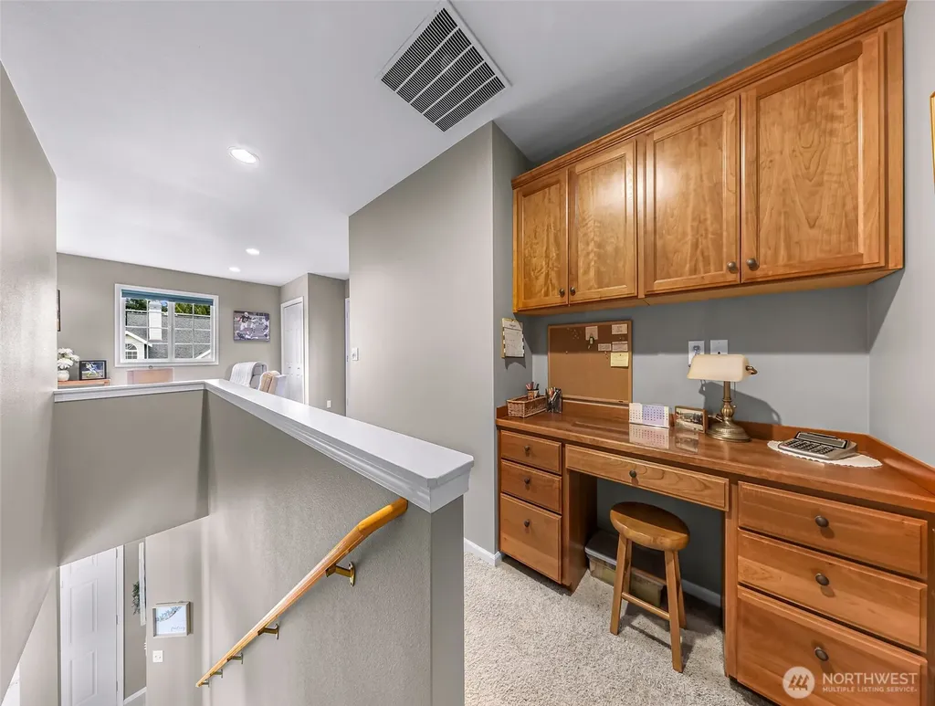 1725 Harrison Lynden WA 98264