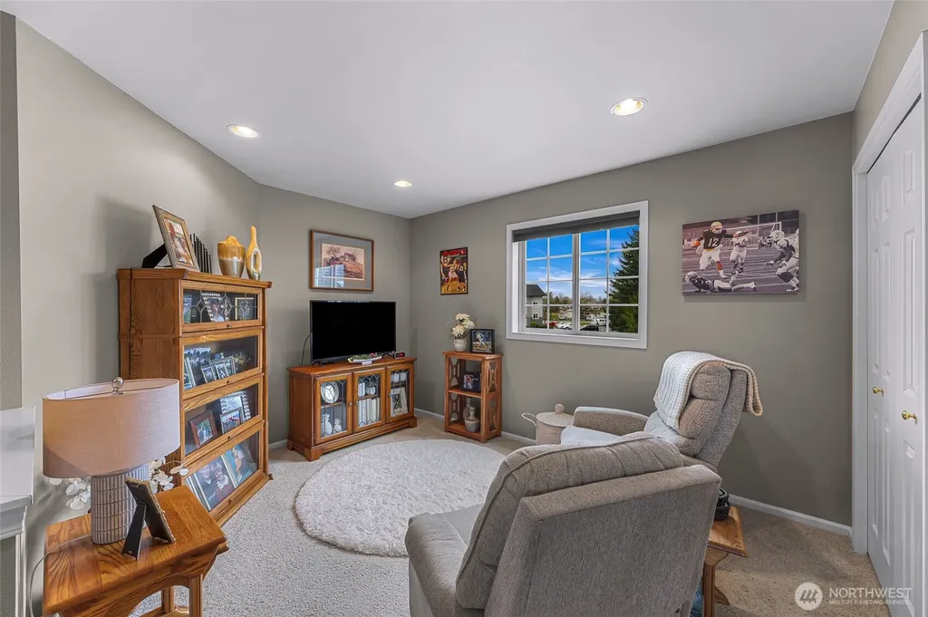 1725 Harrison Lynden WA 98264