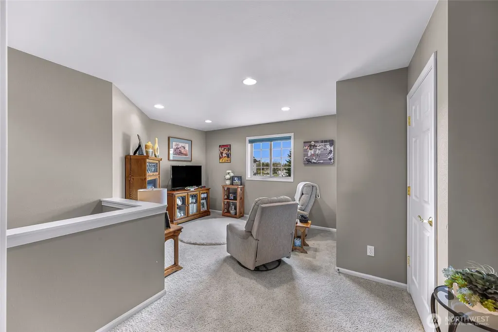 1725 Harrison Lynden WA 98264