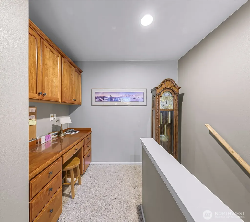 1725 Harrison Lynden WA 98264