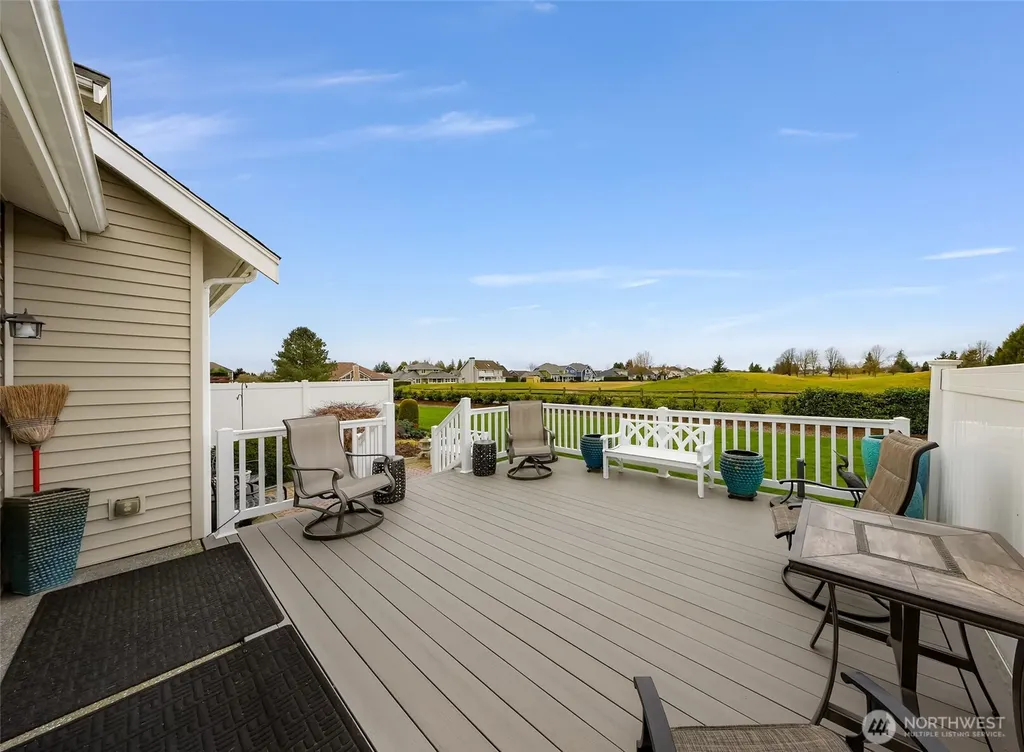 1725 Harrison Lynden WA 98264