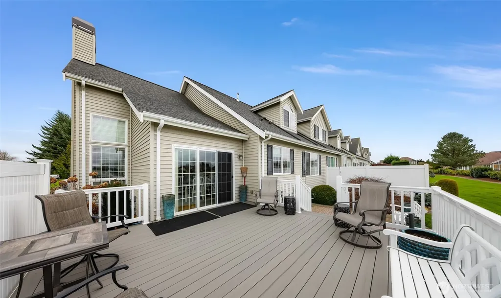 1725 Harrison Lynden WA 98264