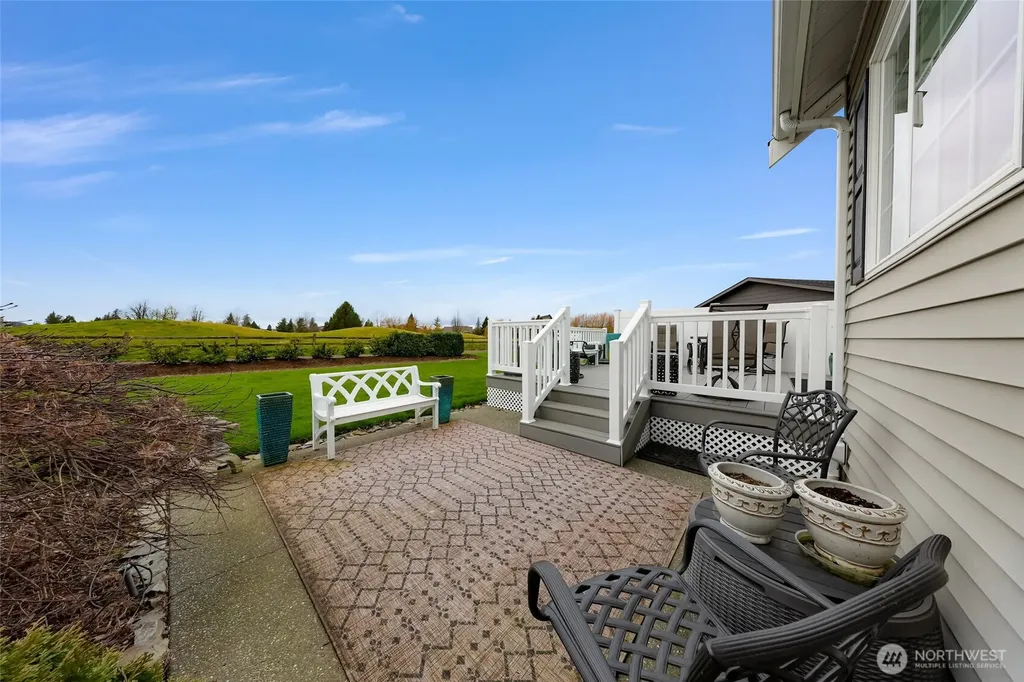 1725 Harrison Lynden WA 98264