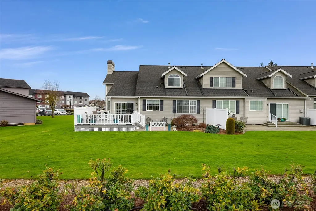 1725 Harrison Lynden WA 98264