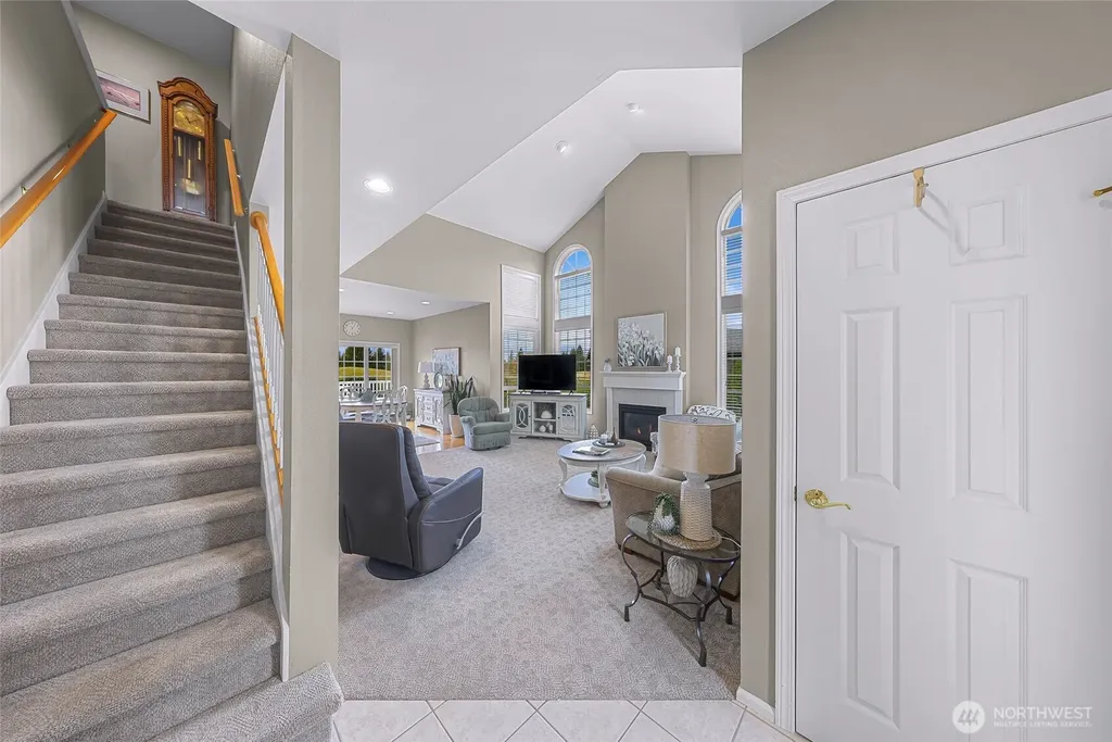 1725 Harrison Lynden WA 98264