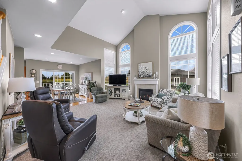 1725 Harrison Lynden WA 98264