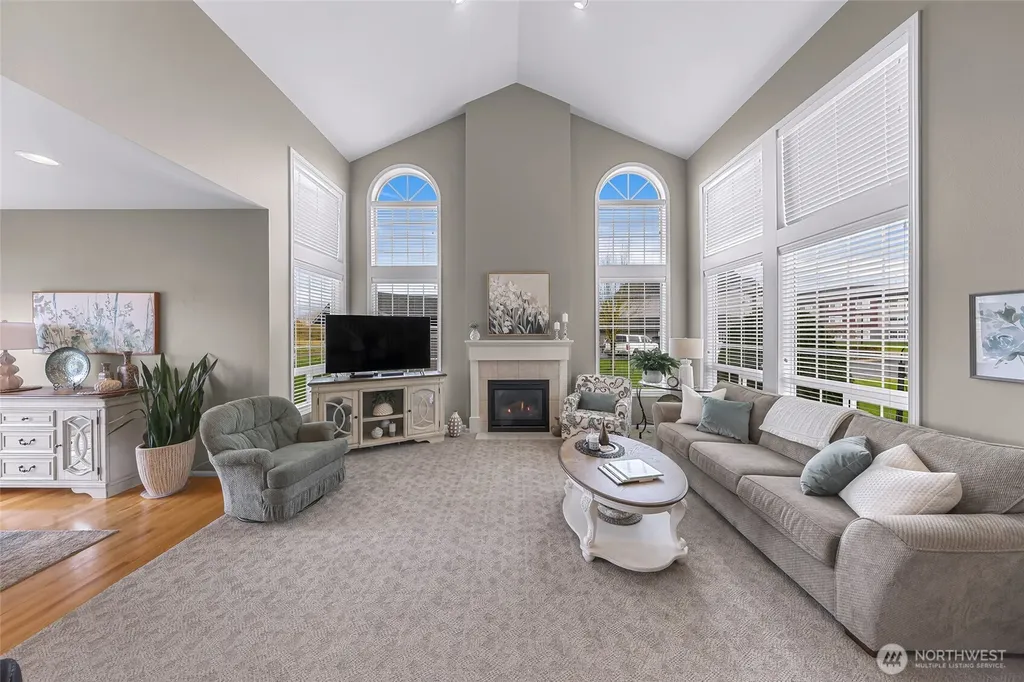 1725 Harrison Lynden WA 98264