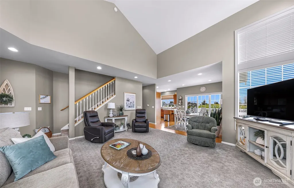 1725 Harrison Lynden WA 98264