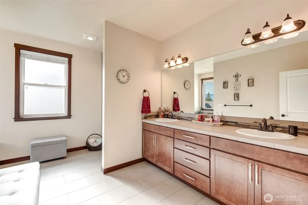 18514 114th Drive NE Arlington WA 98223