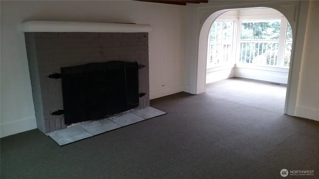 1259 Northlake Way NW Bremerton WA 98312