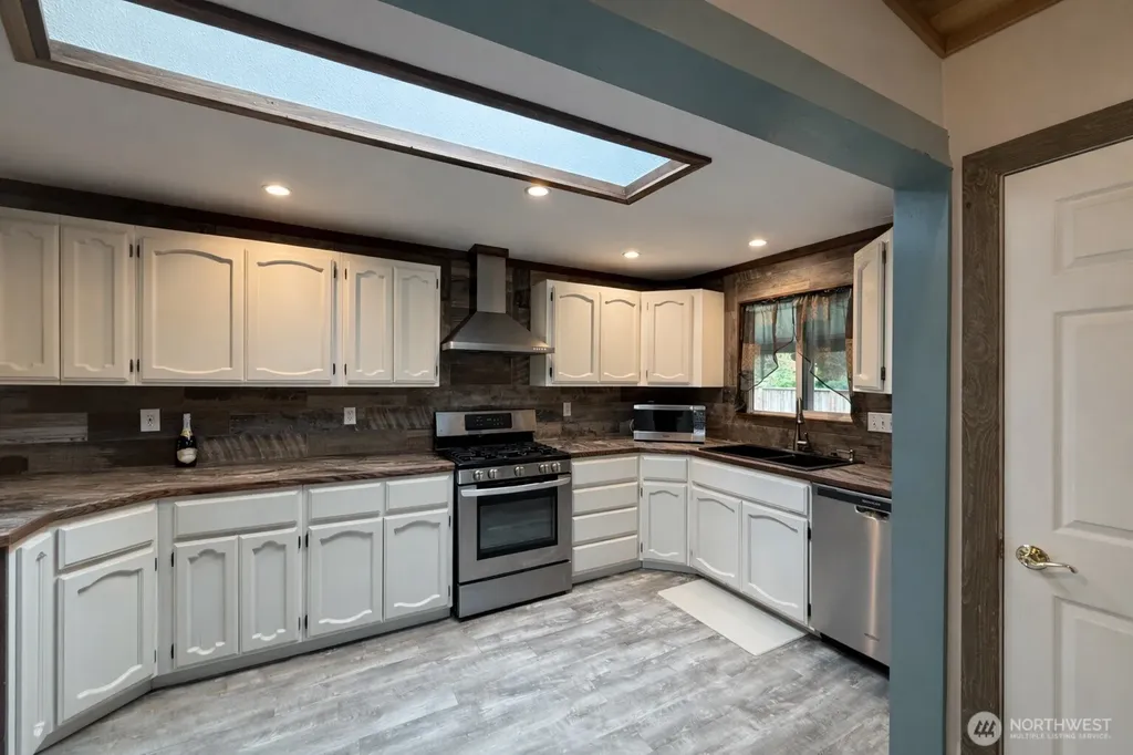 329 Sextans Avenue SW Ocean Shores WA 98569