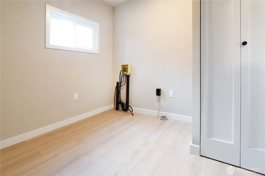 18501 52nd Avenue Lynnwood WA 98037