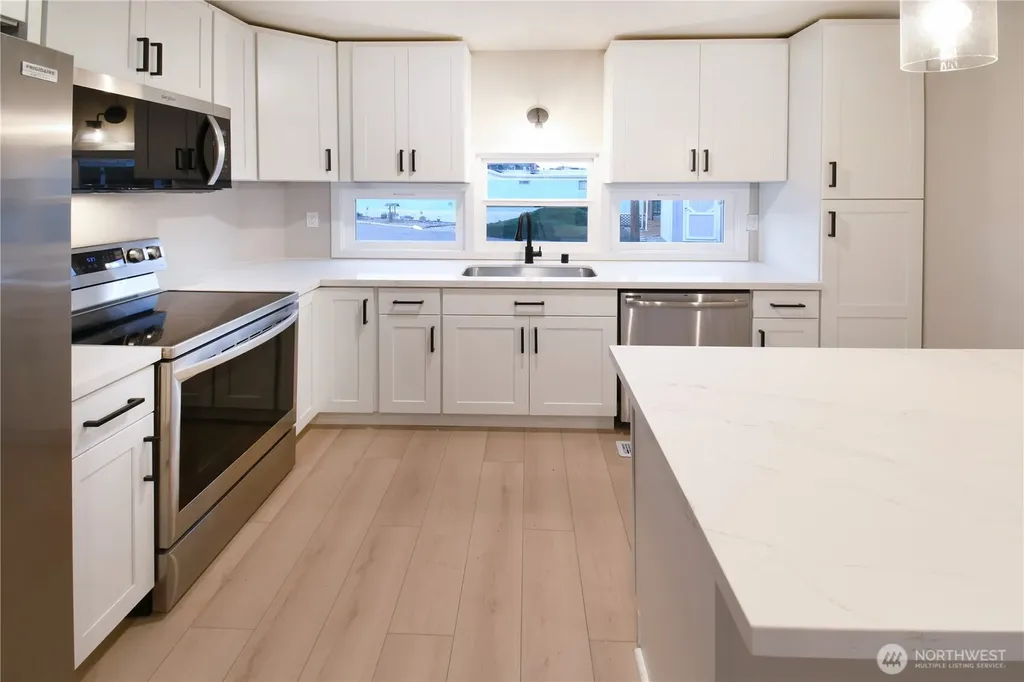18501 52nd Avenue Lynnwood WA 98037