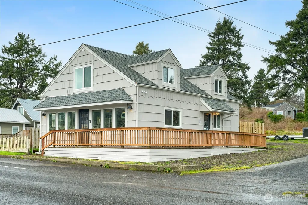 40 Main Street Pacific Beach WA 98571