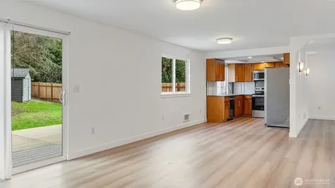 5909 Glenwood Avenue Everett WA 98203