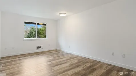 5909 Glenwood Avenue Everett WA 98203