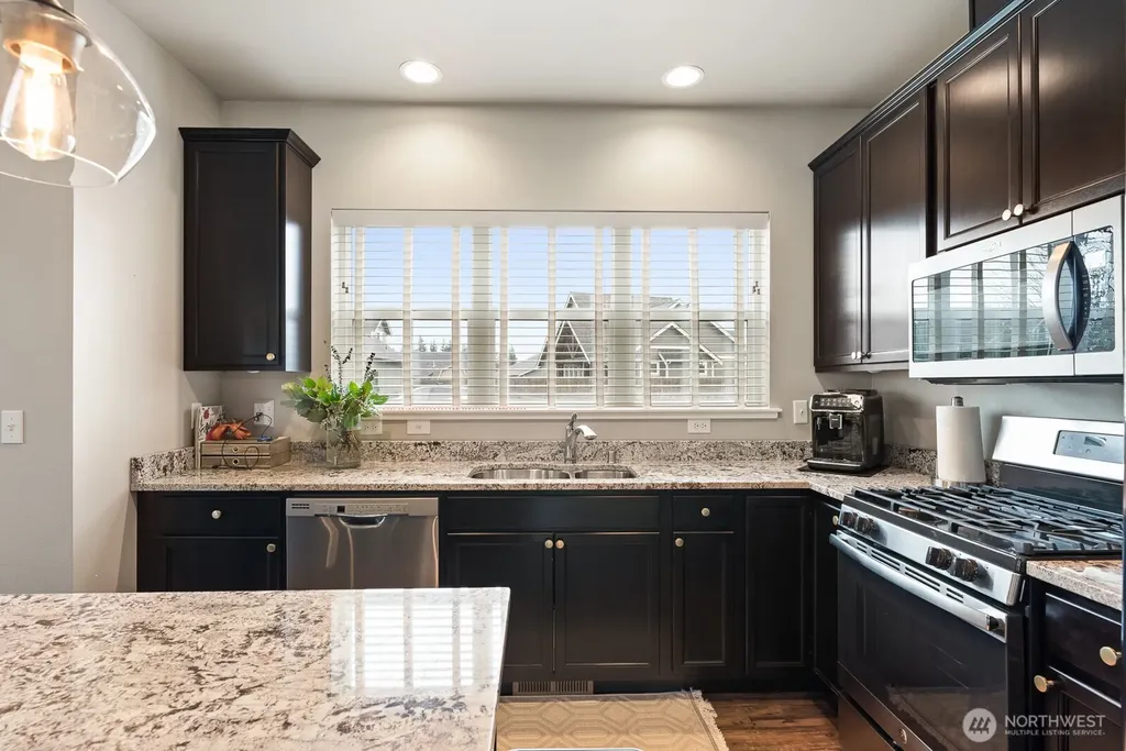 1950 N Prairie Lane Lynden WA 98264