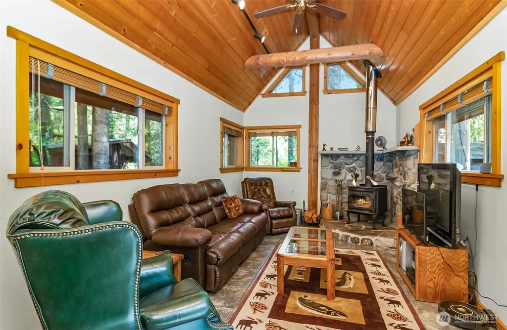 18242 643rd Avenue NE Baring WA 98224