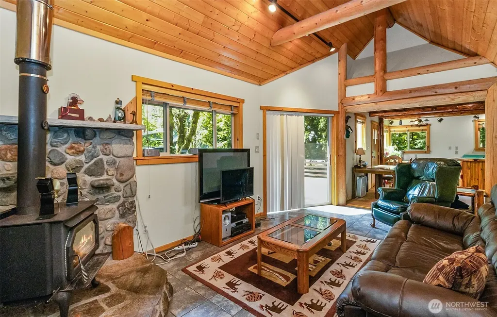 18242 643rd Avenue NE Baring WA 98224