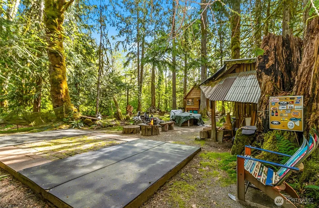 18242 643rd Avenue NE Baring WA 98224