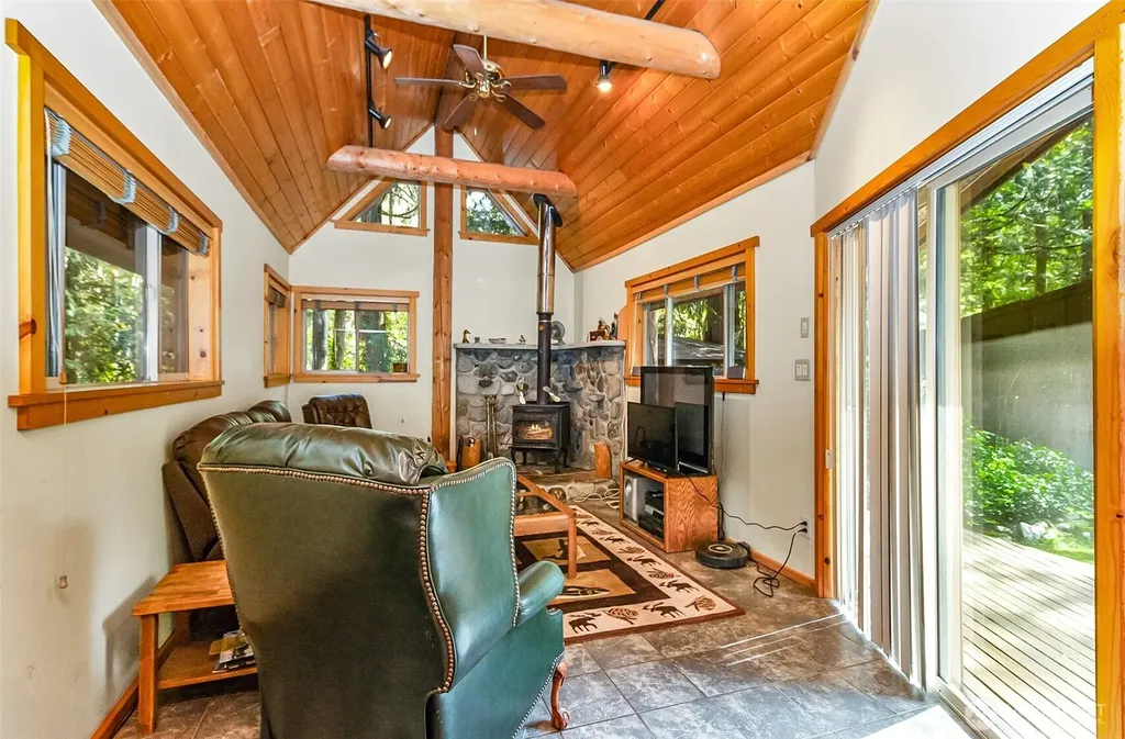 18242 643rd Avenue NE Baring WA 98224