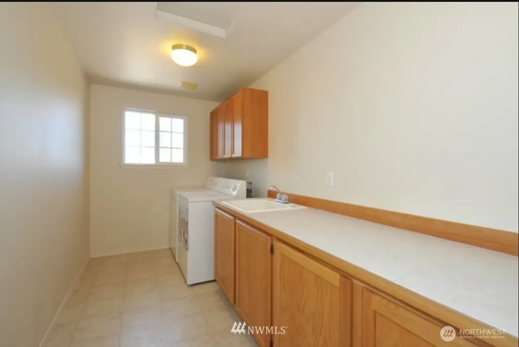 12717 SE 301st Street Auburn WA 98092