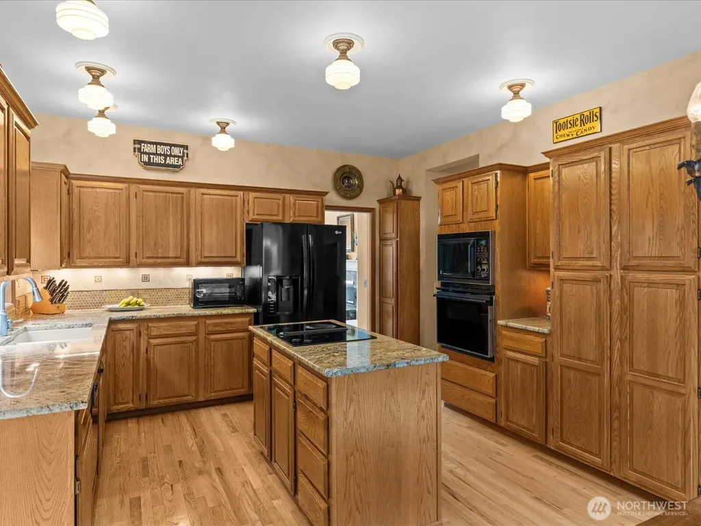 19607 110th Place NE Bothell WA 98011