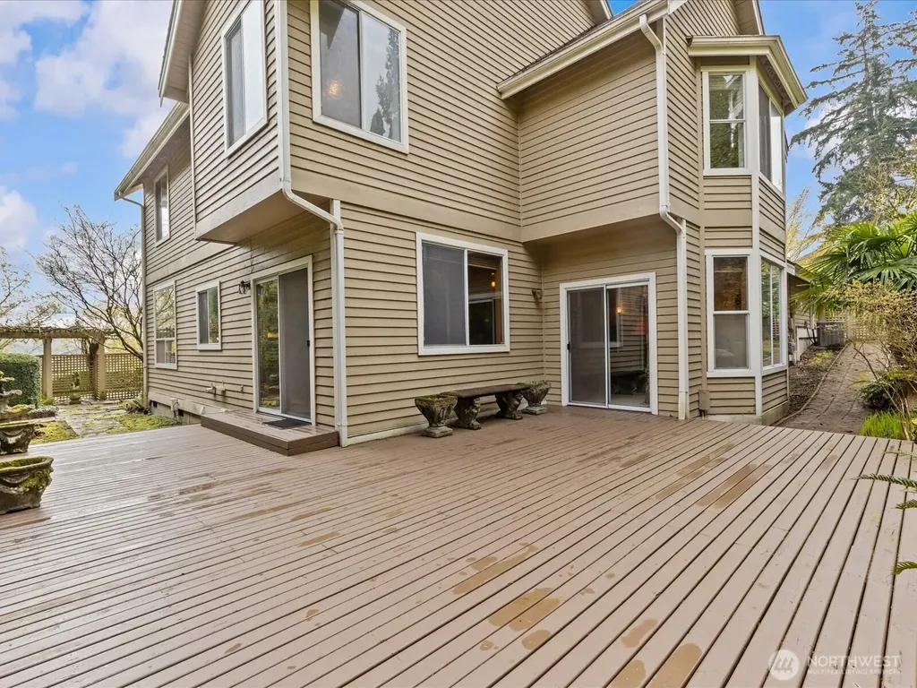 19607 110th Place NE Bothell WA 98011
