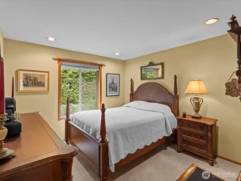 19607 110th Place NE Bothell WA 98011