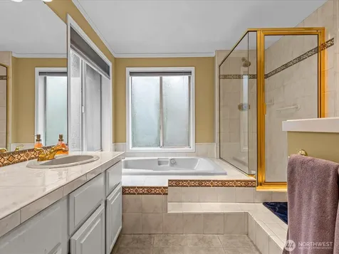 19607 110th Place NE Bothell WA 98011